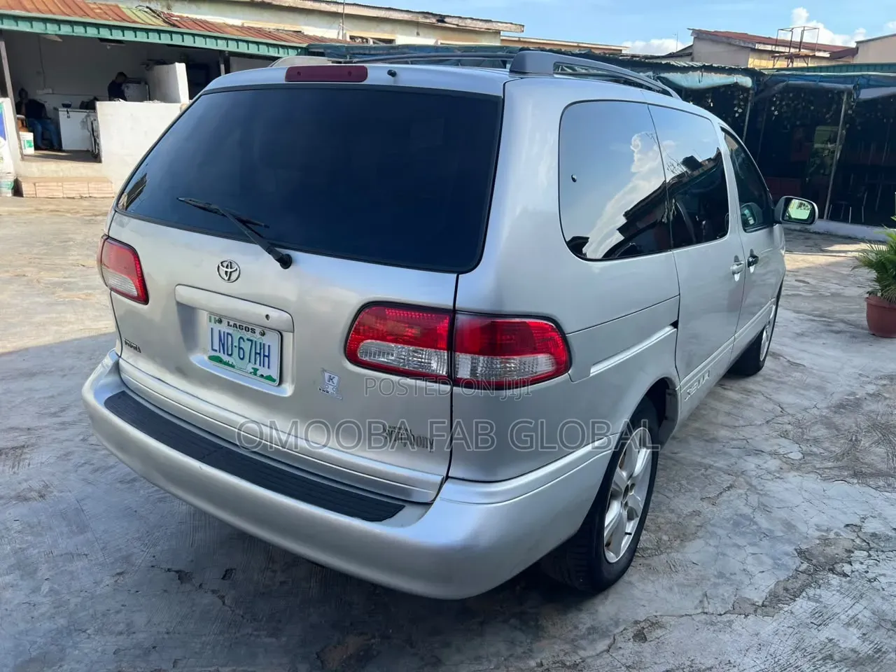 Toyota Sienna 2002 Silver