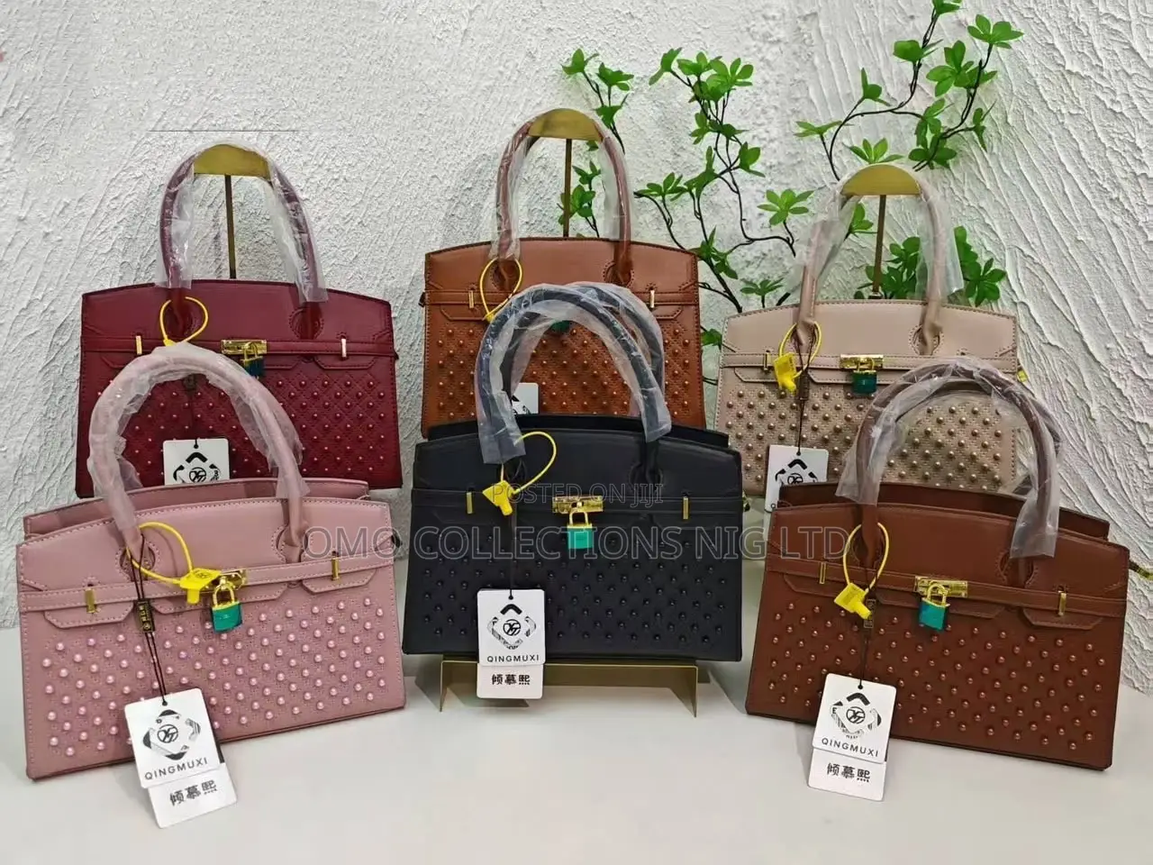Women’s Premium Designer Handbag – Spacious Luxury Handbag