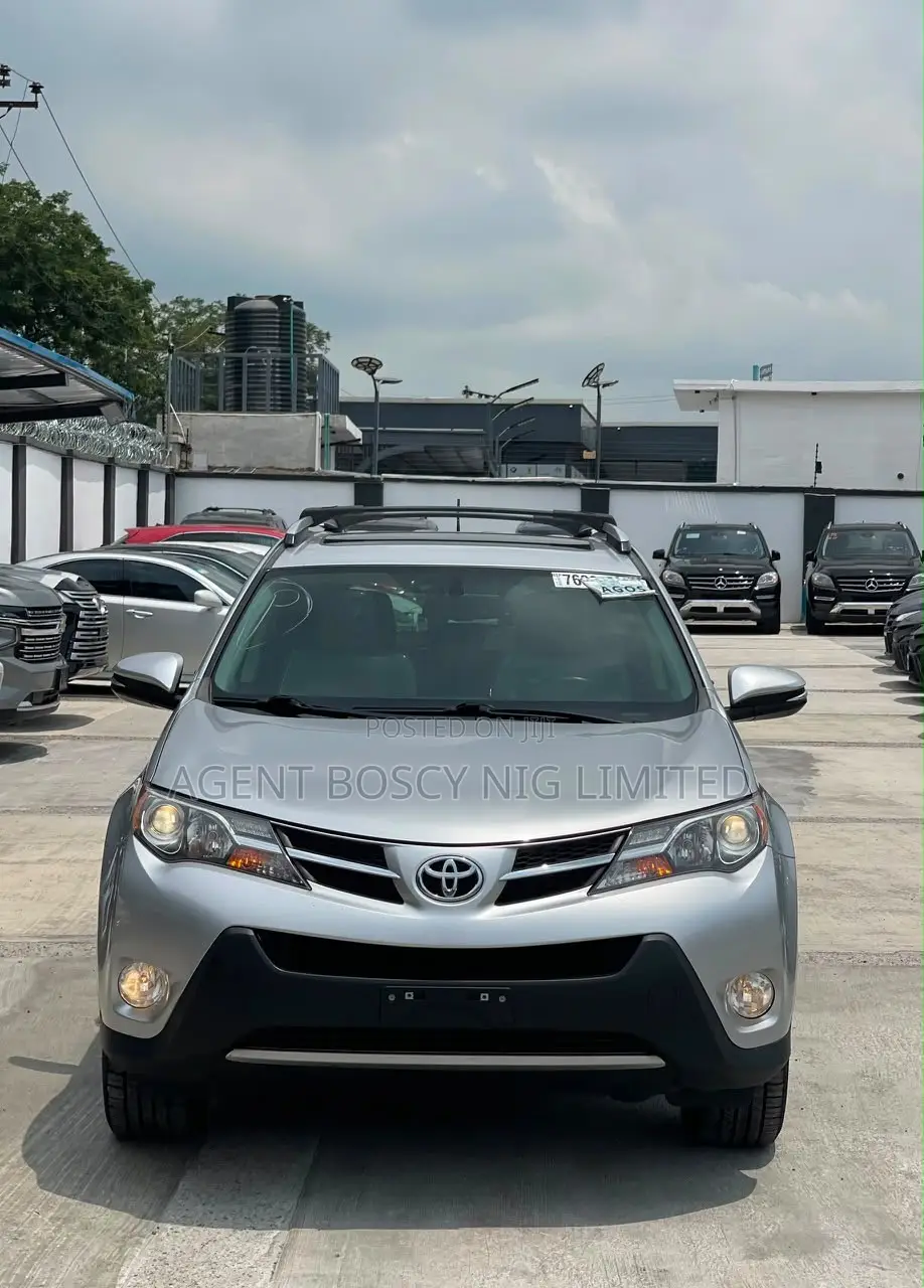Toyota RAV4 Limited 4dr SUV AWD (2.5L 4cyl 6A) 2015 Silver