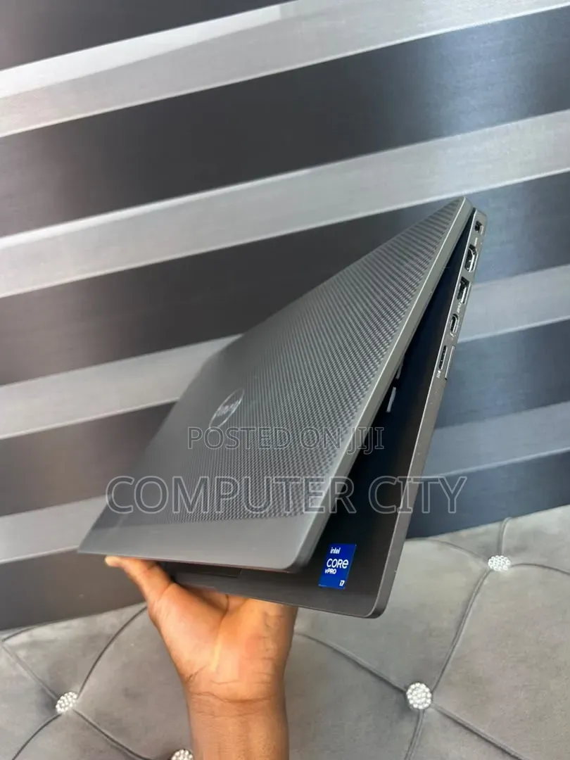 Laptop Dell Latitude 7420 32GB Intel Core i7 SSD 512GB