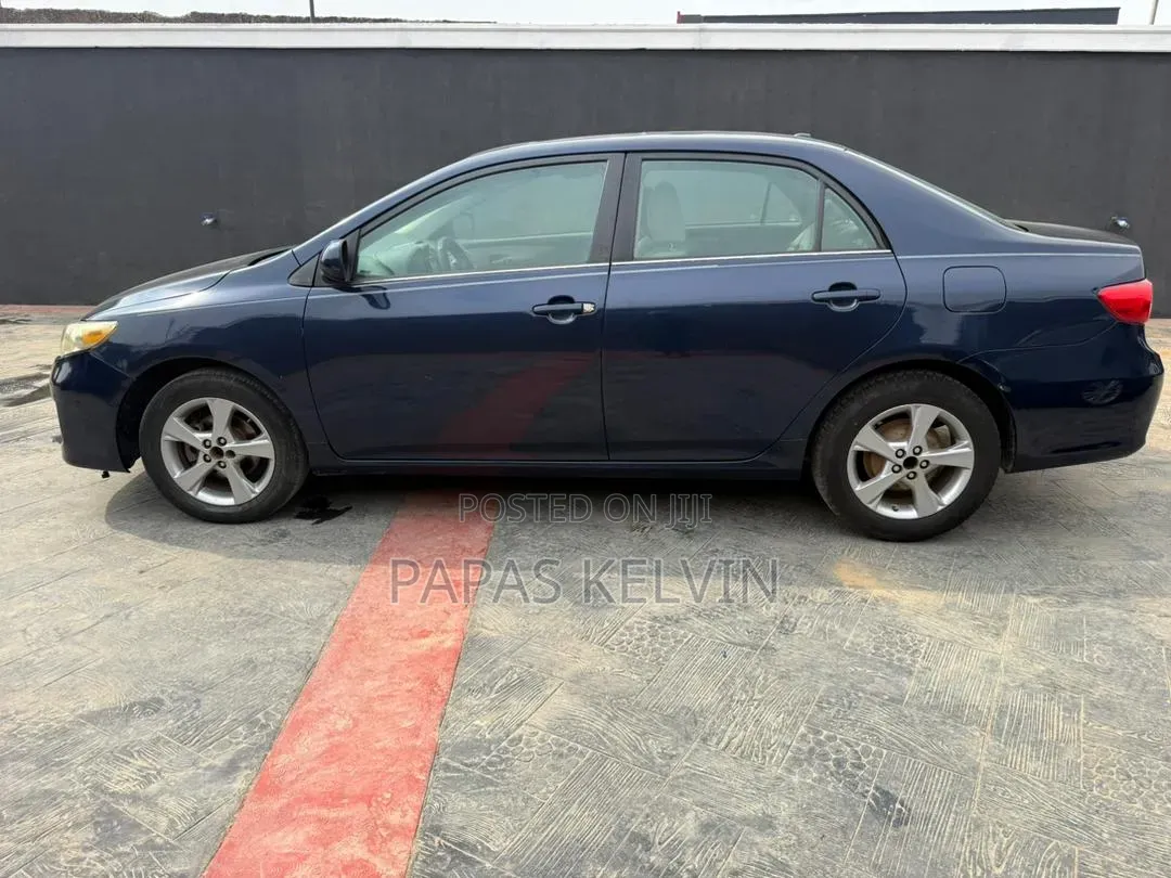Toyota Corolla 2013 Blue