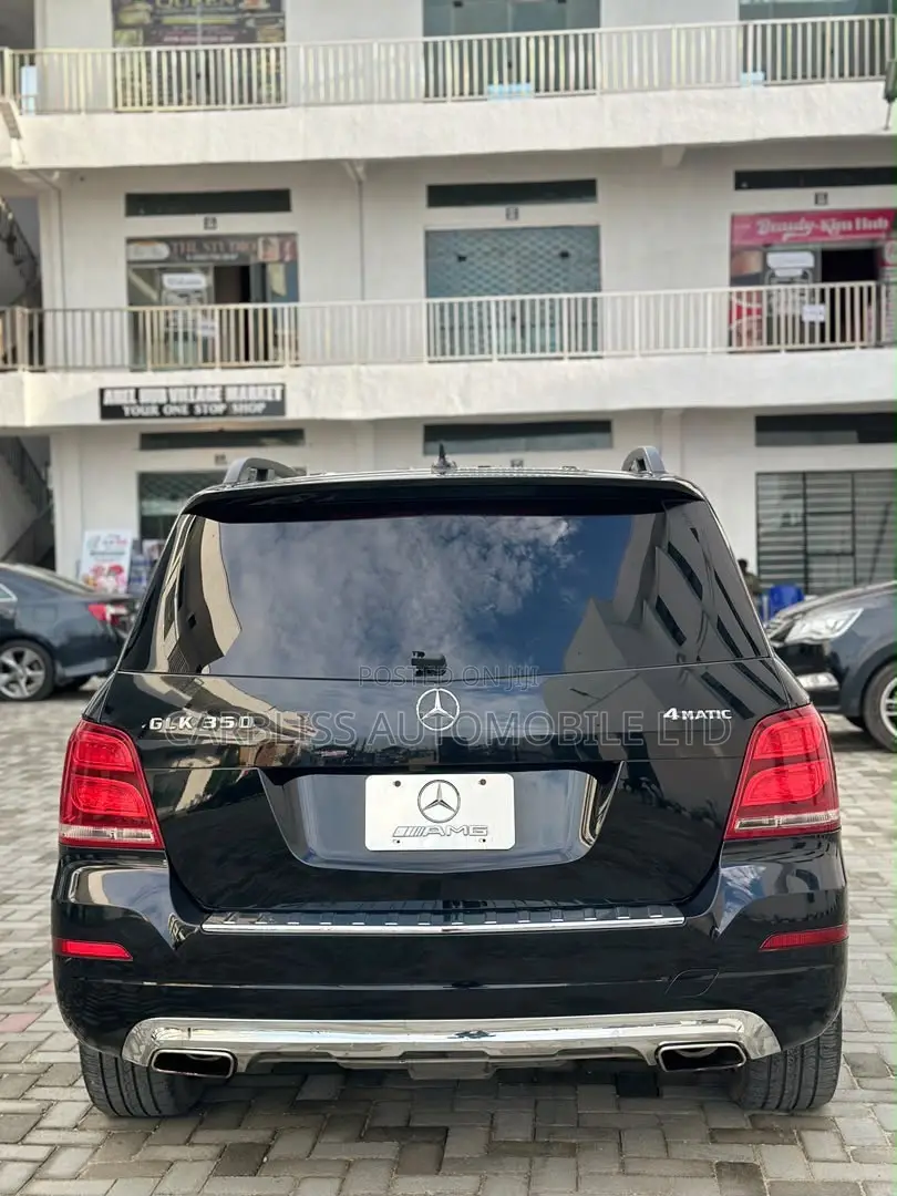 Mercedes-Benz GLK-Class Base GLK 350 4dr AWD 4MATIC (3.5L 6cyl 7A) 2015
