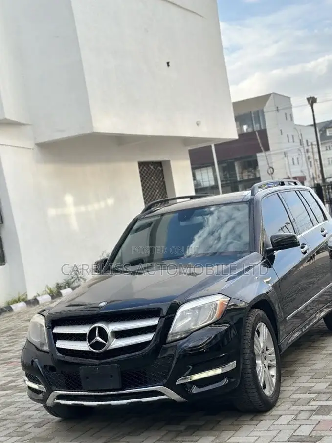 Mercedes-Benz GLK-Class Base GLK 350 4dr AWD 4MATIC (3.5L 6cyl 7A) 2015