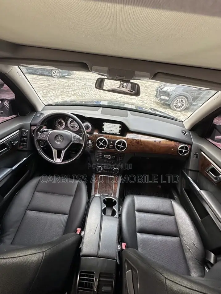 Mercedes-Benz GLK-Class Base GLK 350 4dr AWD 4MATIC (3.5L 6cyl 7A) 2015