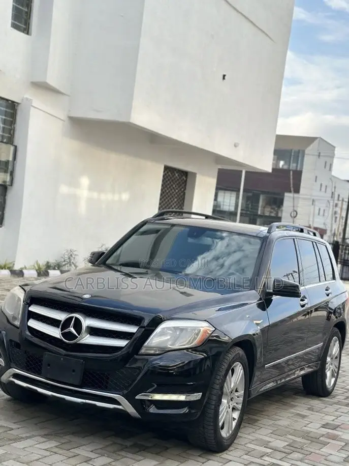 Mercedes-Benz GLK-Class Base GLK 350 4dr AWD 4MATIC (3.5L 6cyl 7A) 2015