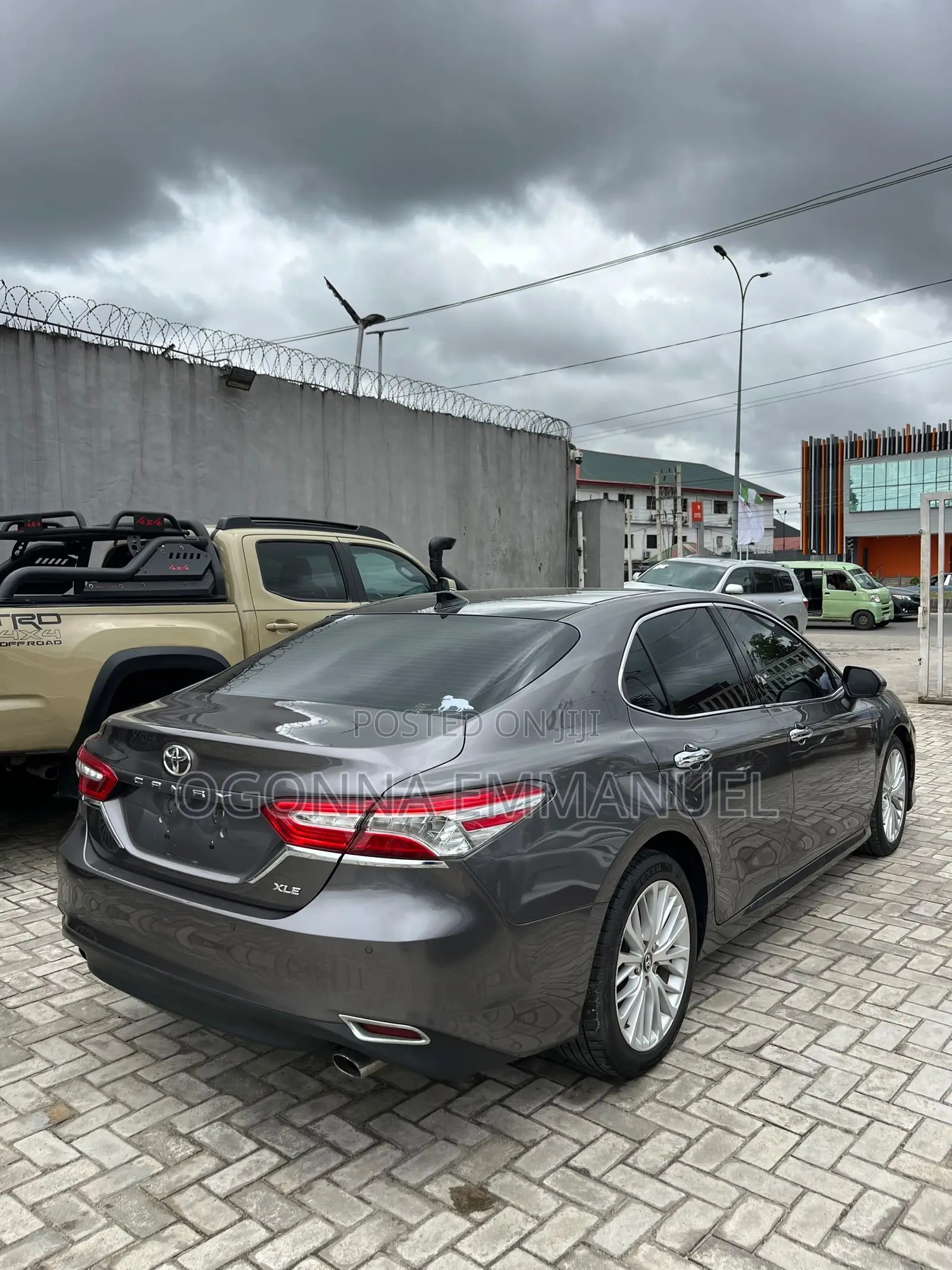 Toyota Camry XLE V6 FWD (3.5L 6cyl 8AM) 2018 Gray
