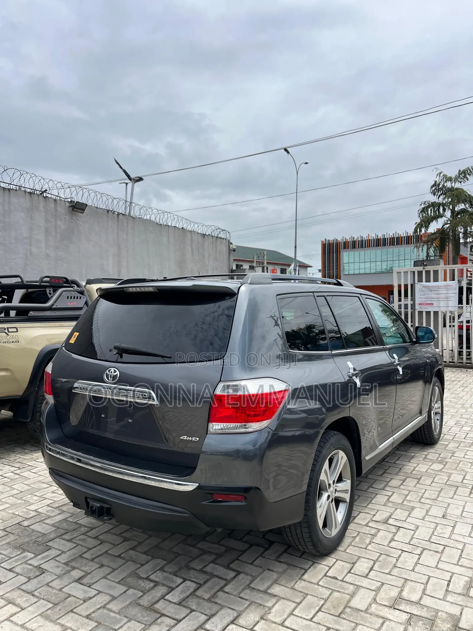 Toyota Highlander Limited 2011 Gray