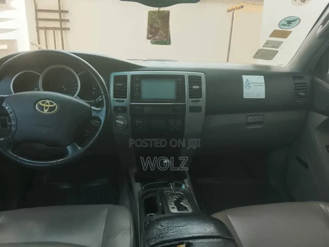 Toyota 4-Runner Limited 4x4 V6 2007 Black
