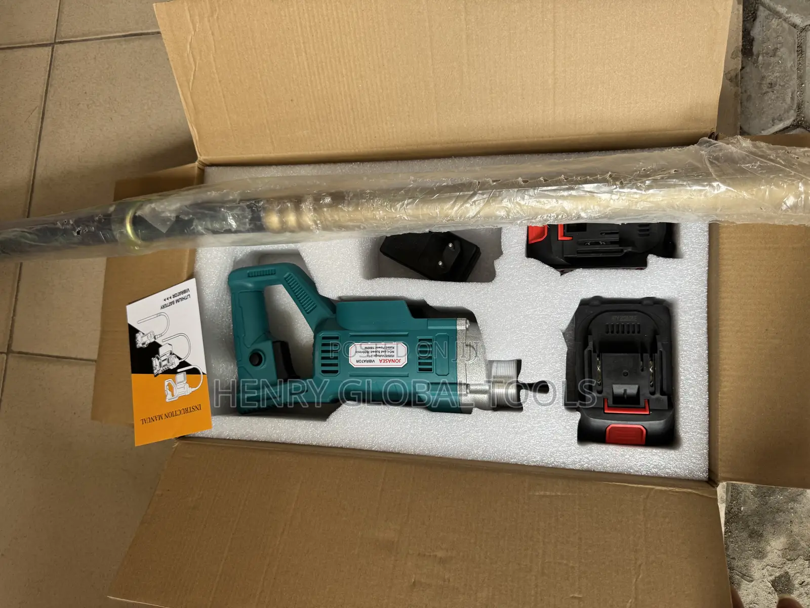 Makita Cordless Concrete Vibrator – Heavy Duty Construction Equipment