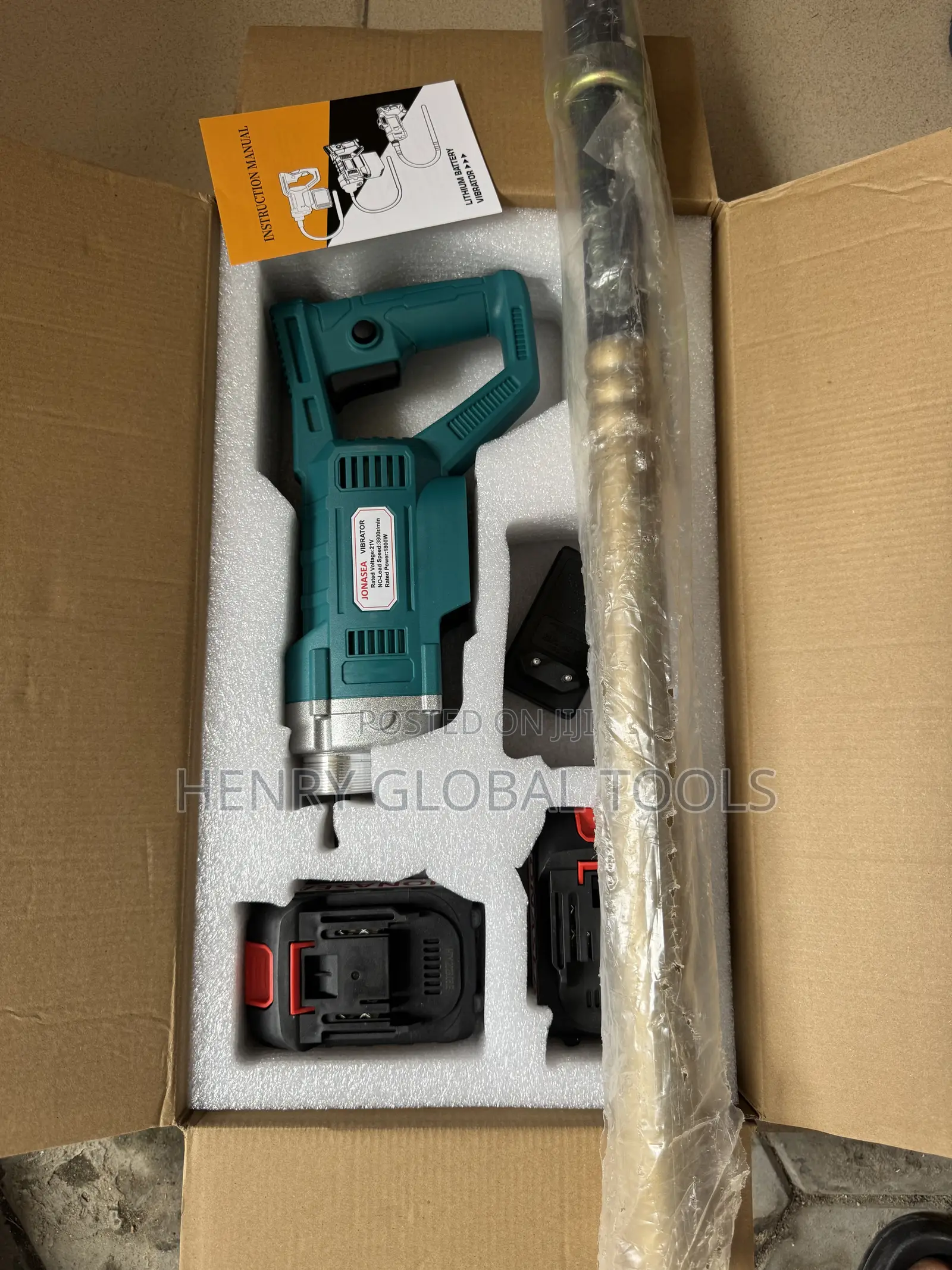 Makita Cordless Concrete Vibrator – Heavy Duty Construction Equipment