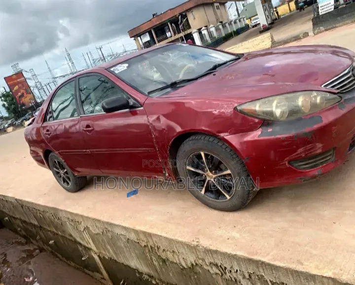 Toyota Camry SE 4dr Sedan (2.4L 4cyl 4A) 2004 Red