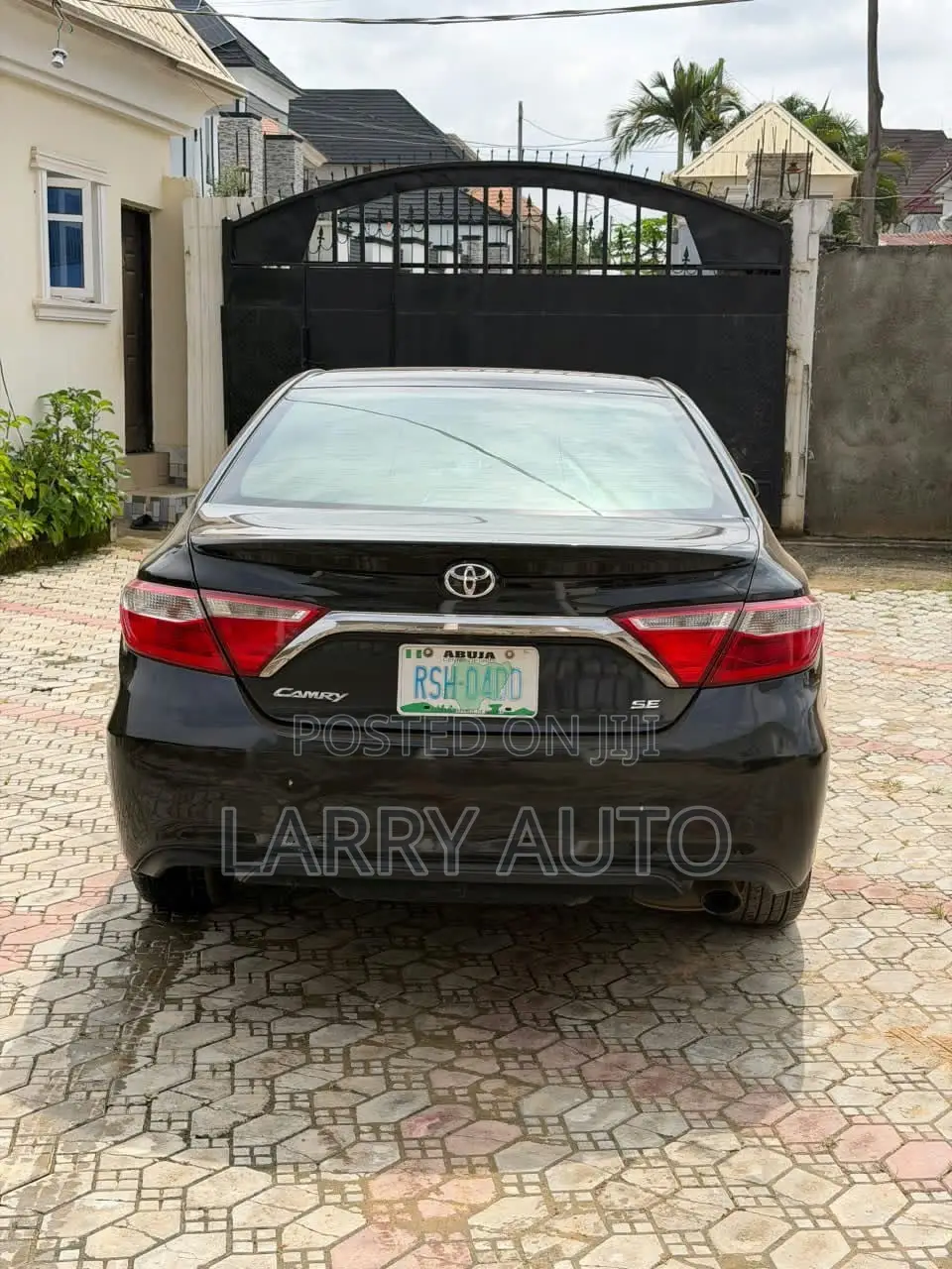 Toyota Camry 2016 Black