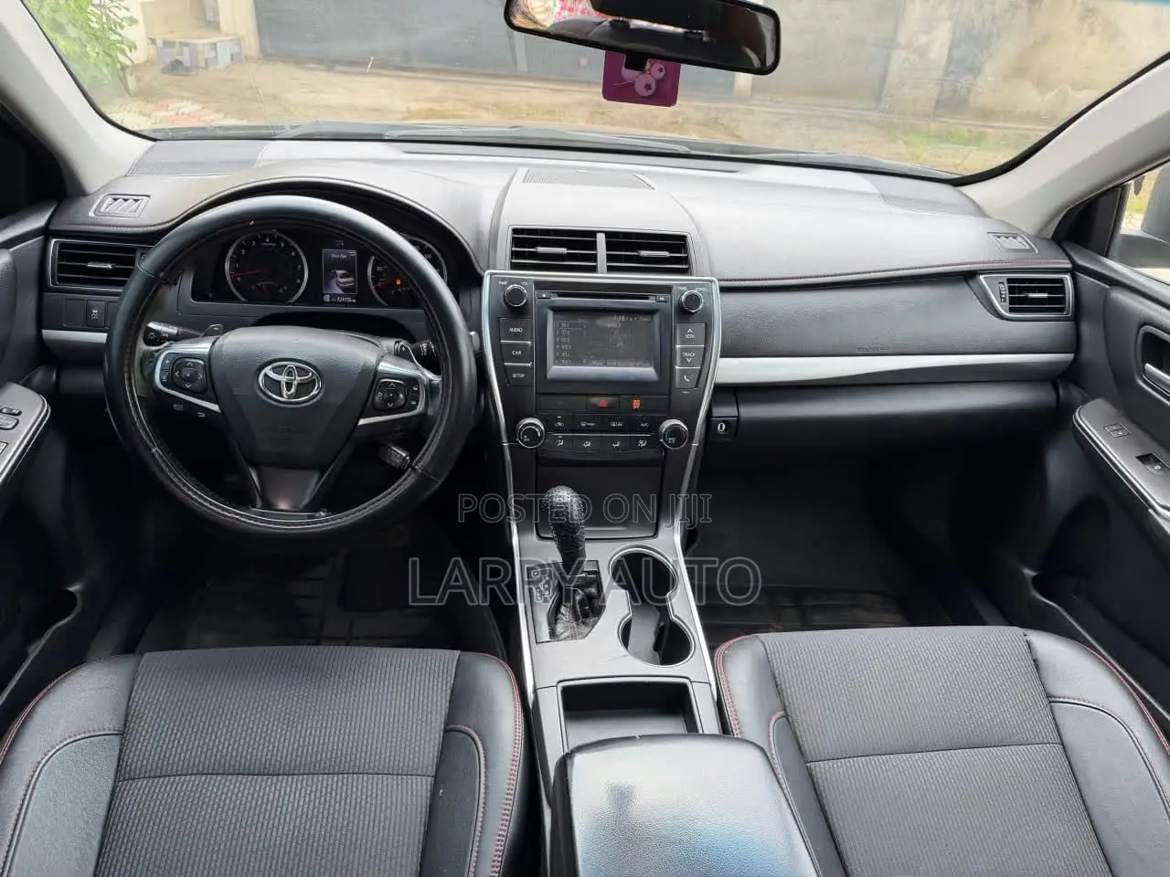 Toyota Camry 2016 Black