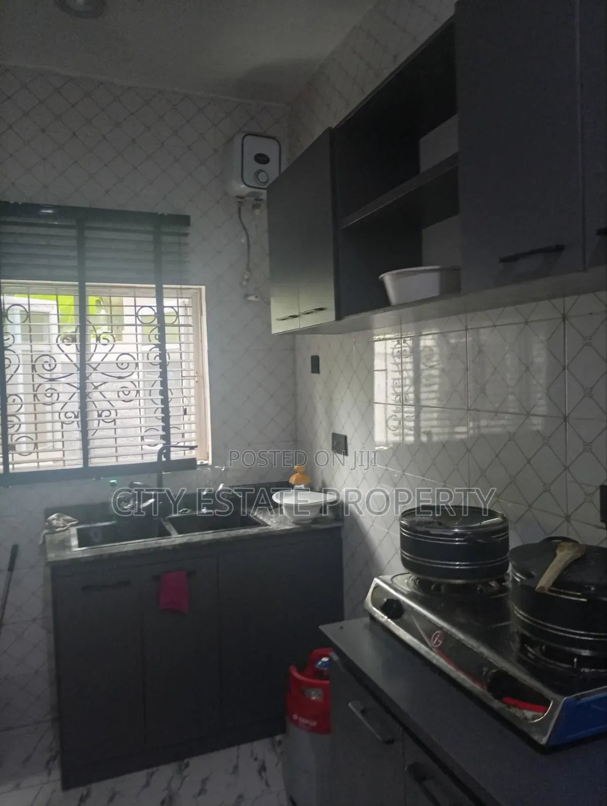 2bdrm Block of Flats in Peace Estate, Rukpokwu for rent