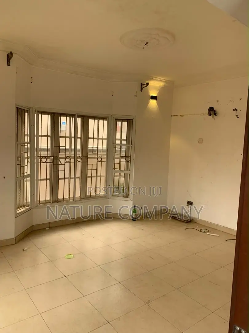 3bdrm Block of Flats in Omole Phase 2 for rent