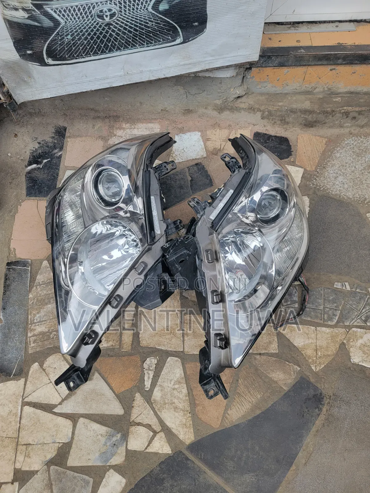 Lx570 2013 Headlamp