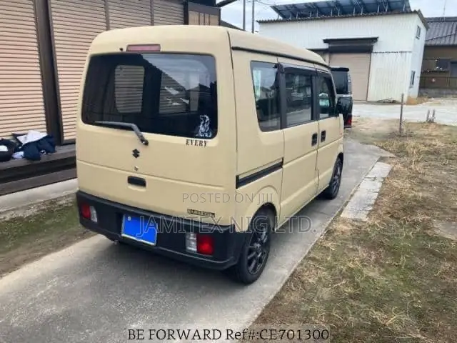 Suzuki Every 2009