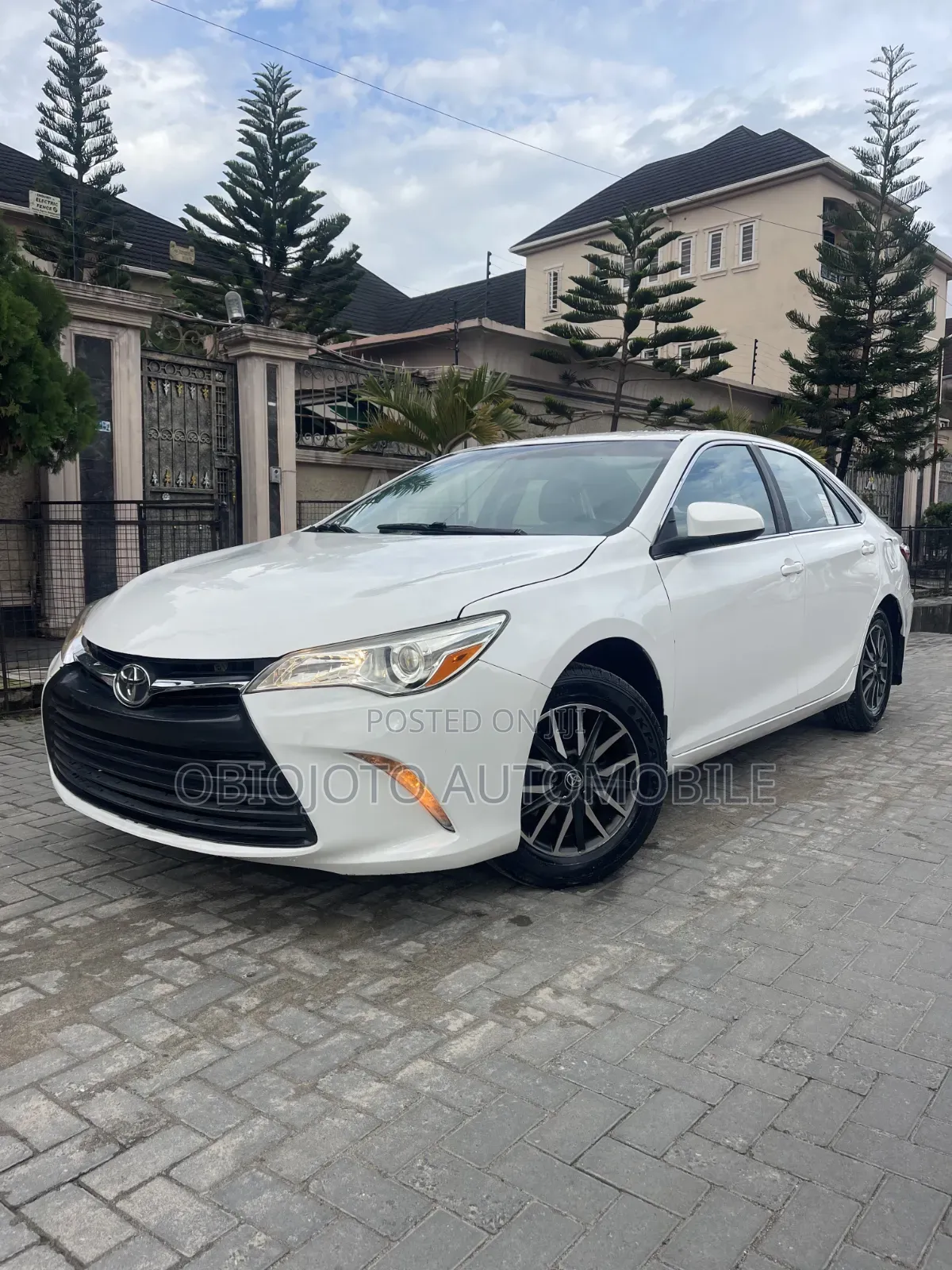 Toyota Camry 2017 White