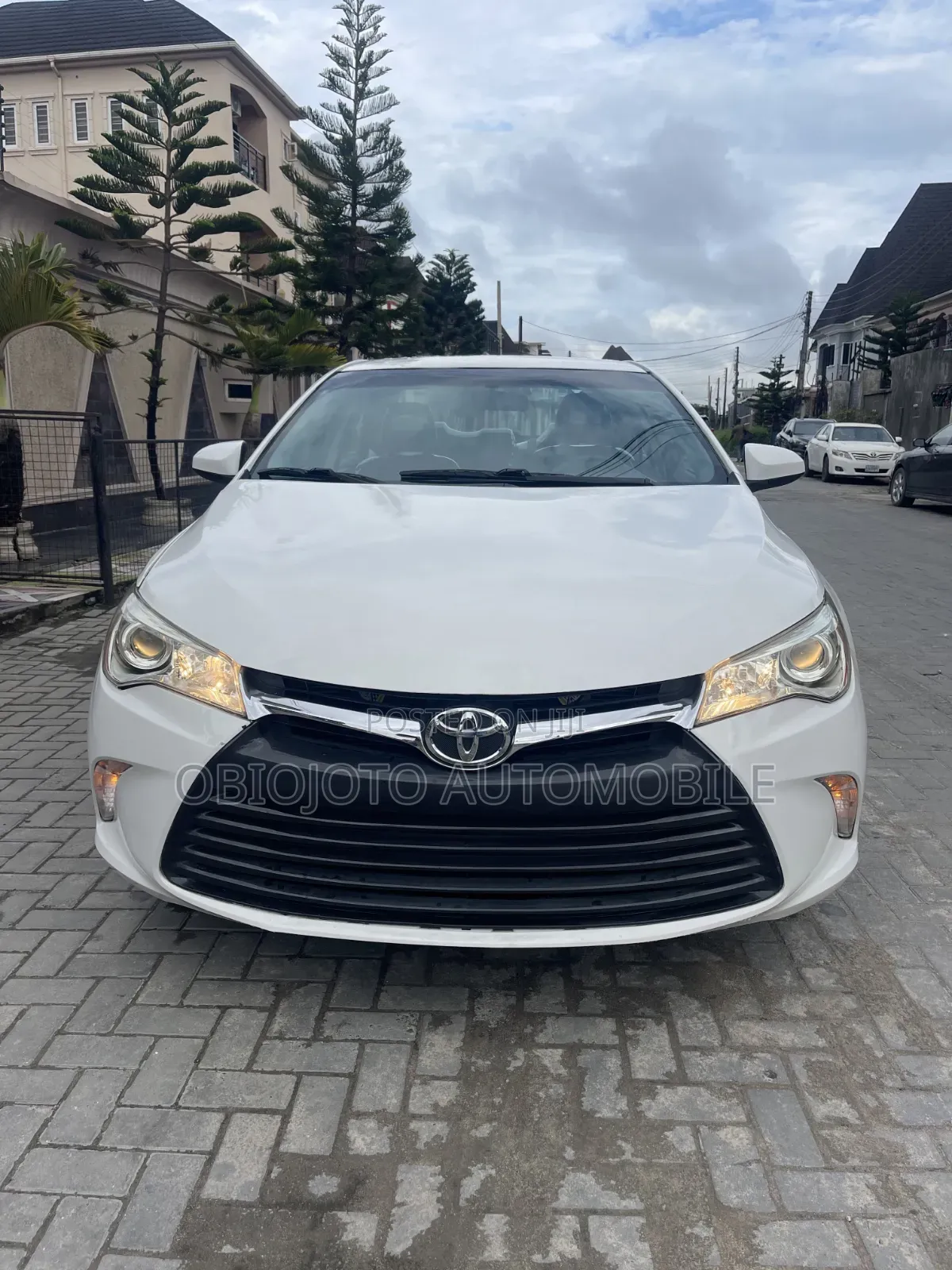 Toyota Camry 2017 White