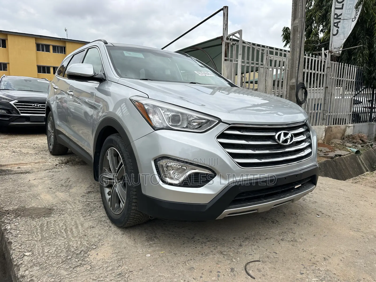 Hyundai Santa Fe Limited w/Saddle Interior 4dr SUV (3.3L 6cyl 6A) 2015