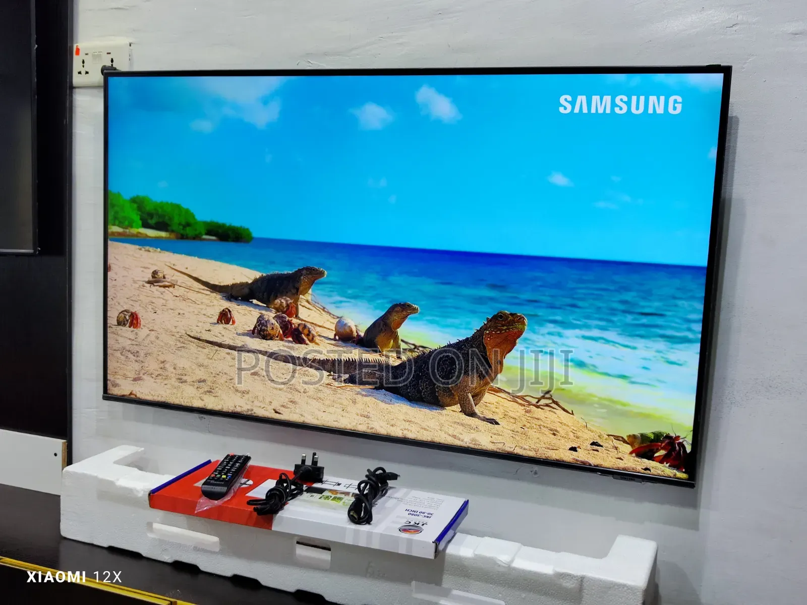 Samsung 50 inches Crystal Uhd 4k HDR Bezel-Less Screen 2023 AirSlim Smart TV