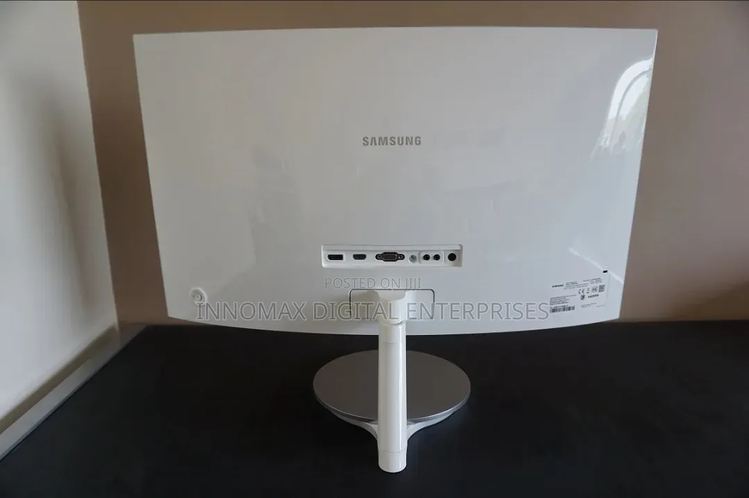 Samsung 27-Inch FHD Curved LED Monitor Design Office Work and Speaker