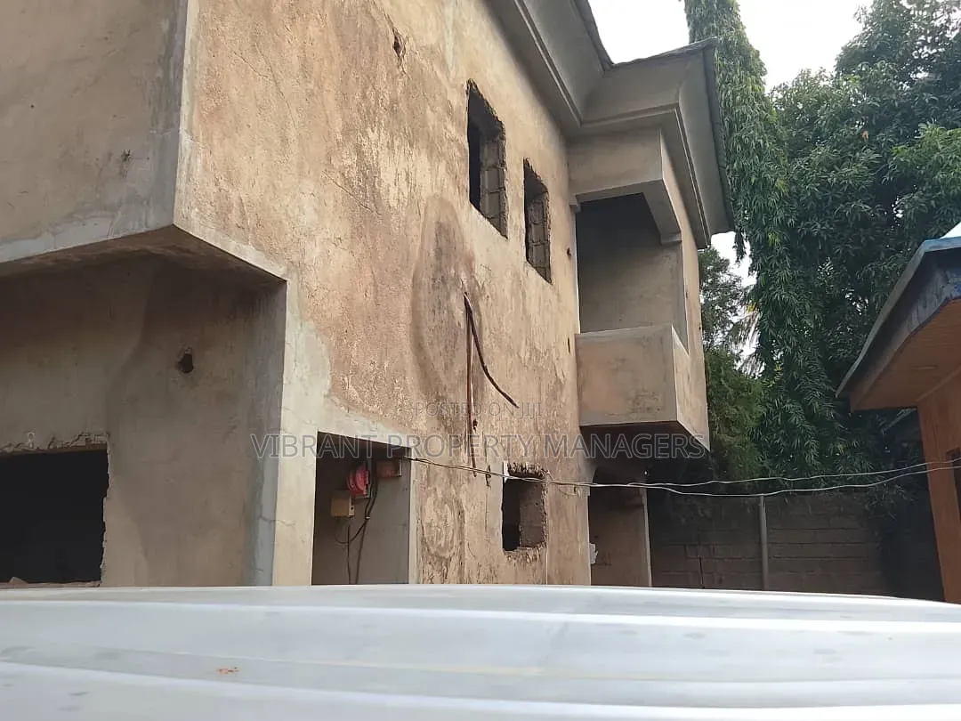 5bdrm Duplex in Narayi High Cost, Kaduna / Kaduna State for sale