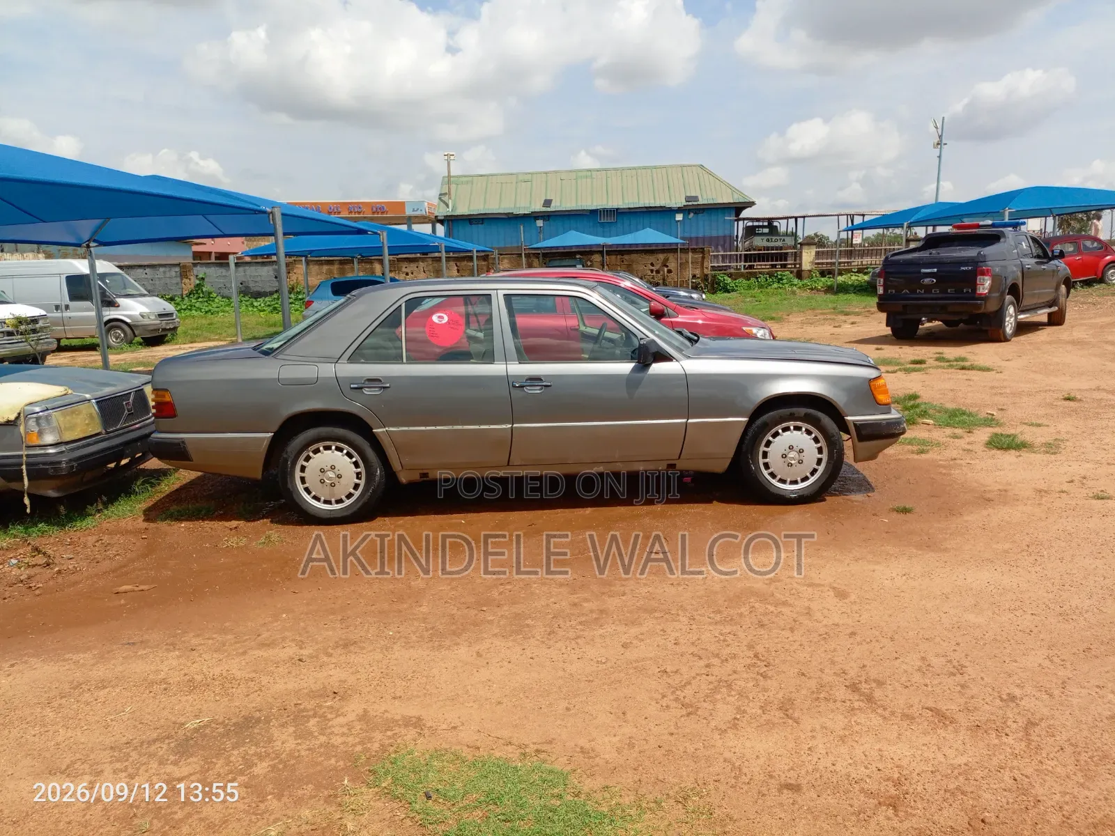 Mercedes-Benz 220E 1990