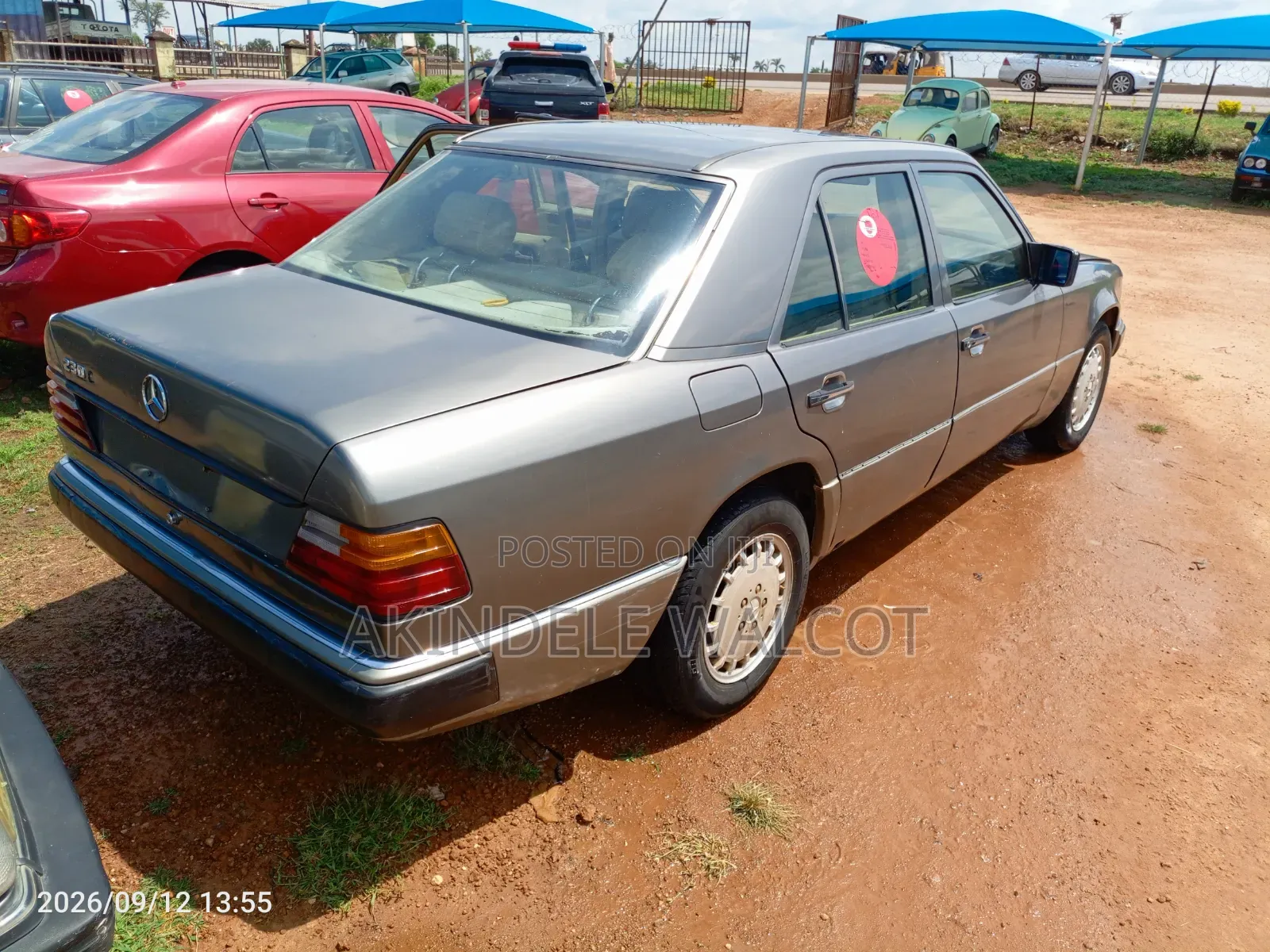 Mercedes-Benz 220E 1990