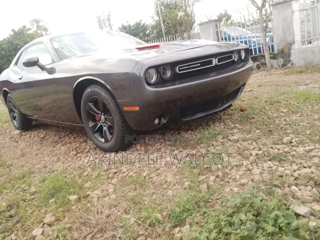 Dodge Challenger 2016