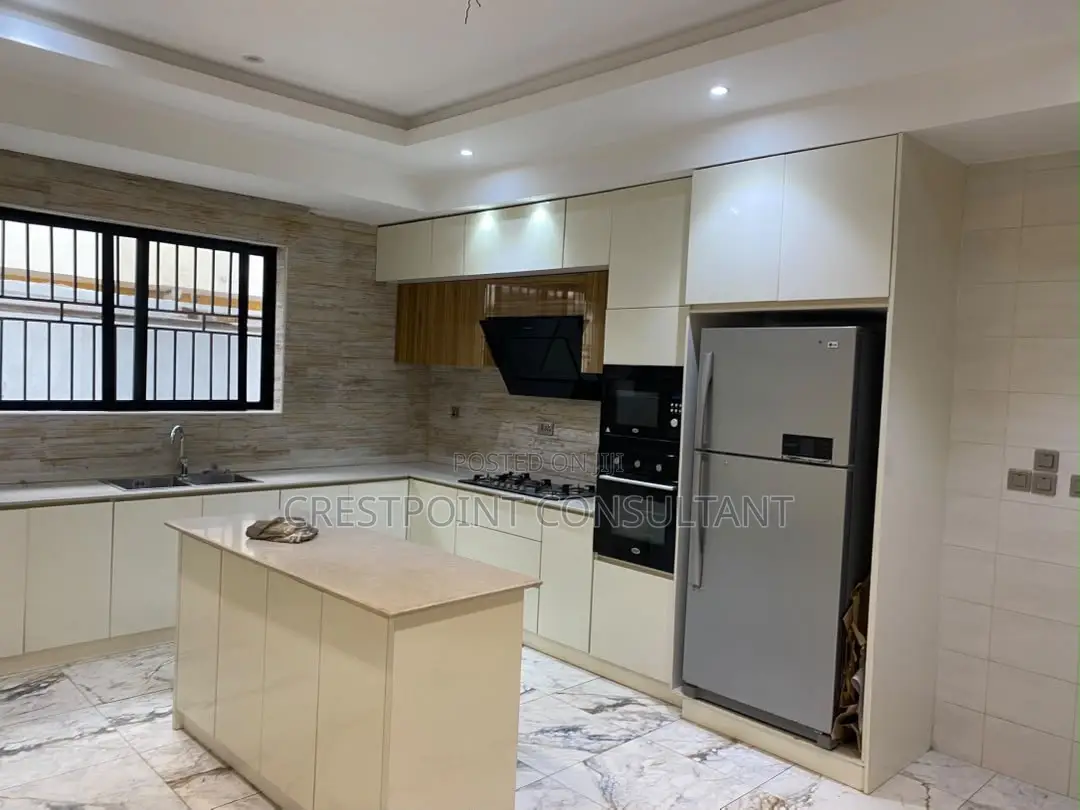 Furnished 3bdrm House in Omole Phase 2 for rent