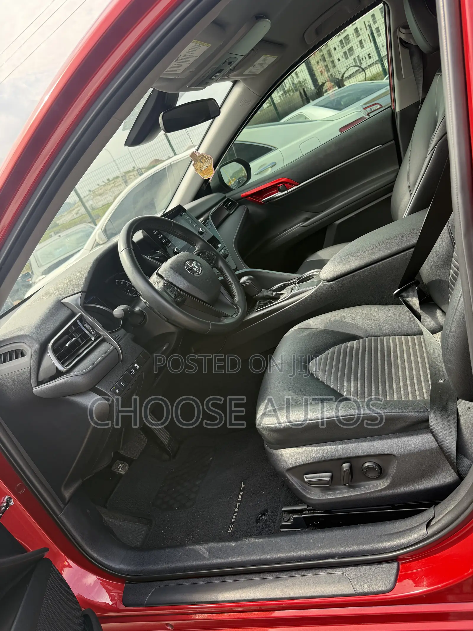 Toyota Camry SE 2022 Red