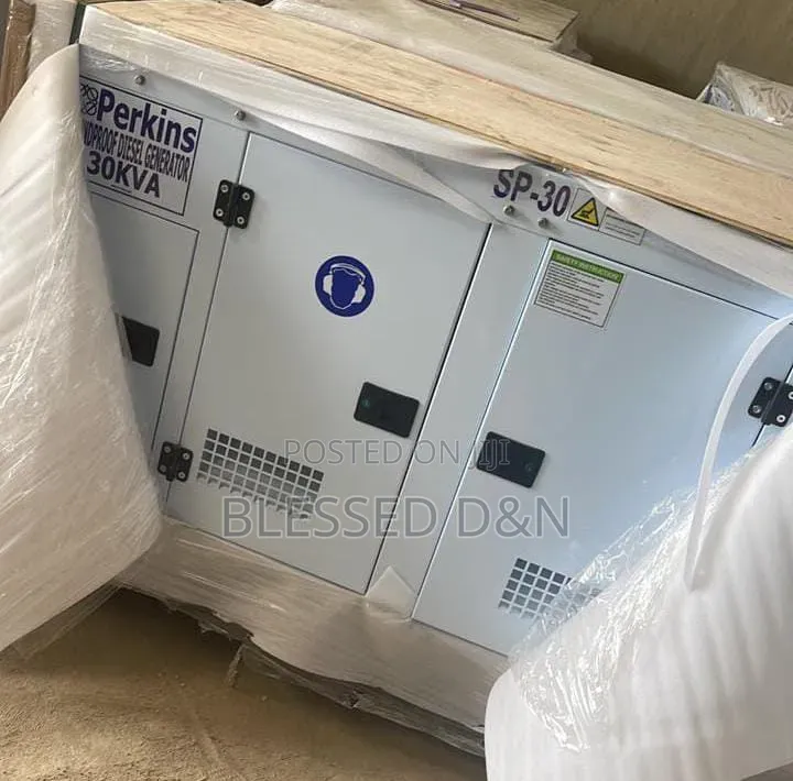 30kva Perkins England Soundproof Diesel Generator
