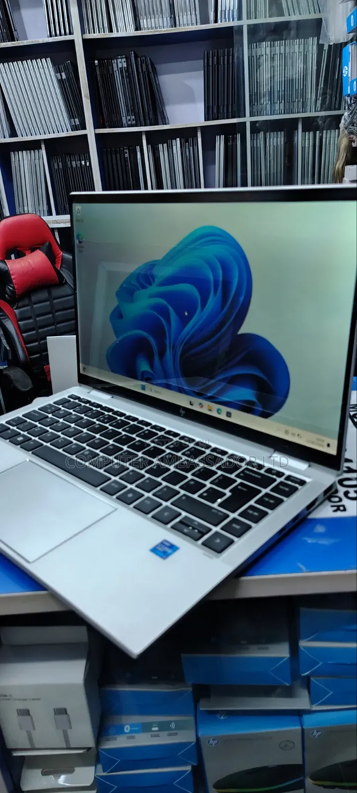 Laptop HP EliteBook 1040 G8 32GB Intel Core i7 SSD 256GB