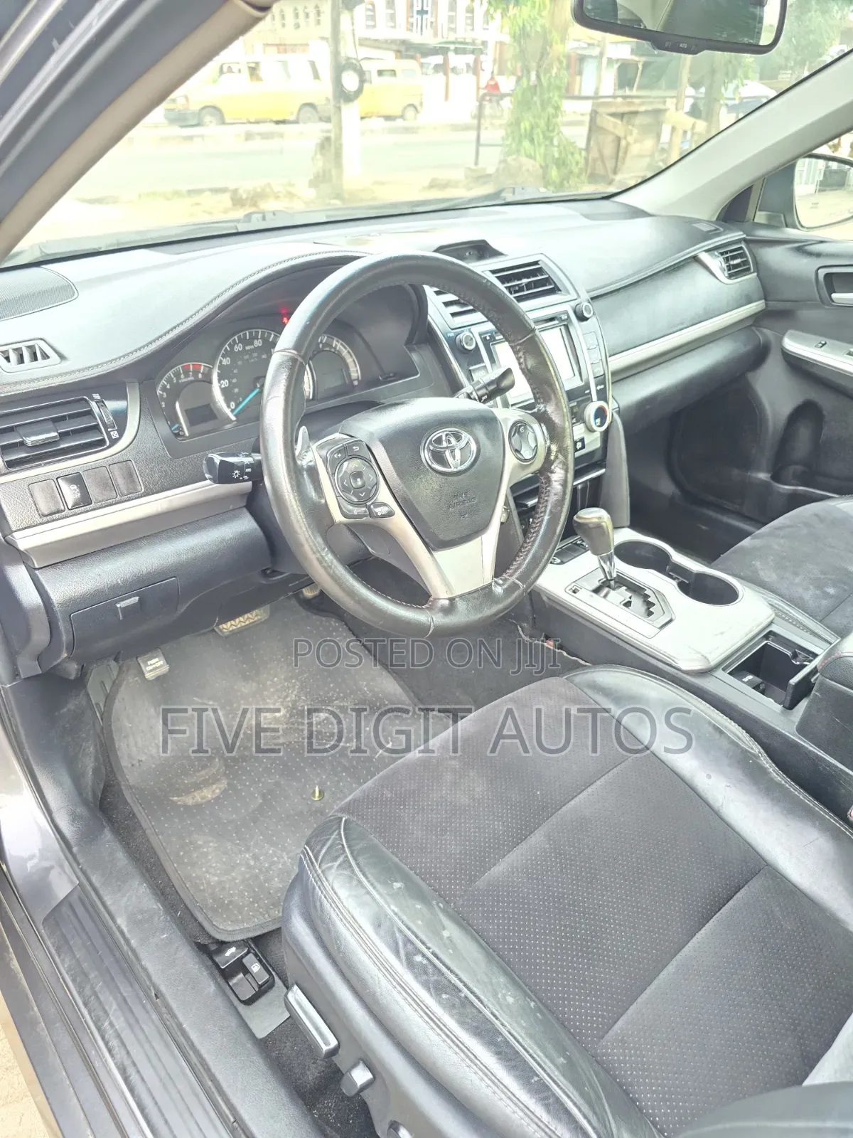 Toyota Camry SE Limited Edition 4dr Sedan (2.5L 4cyl 6A) 2012 Gray