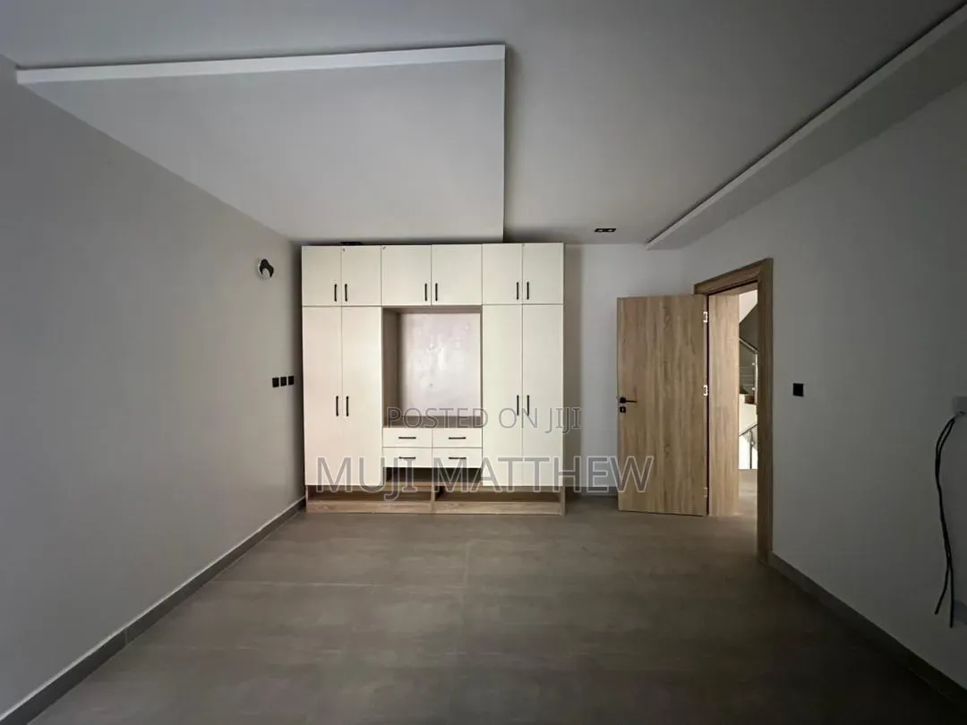 5bdrm Duplex in Wuse 2 for rent