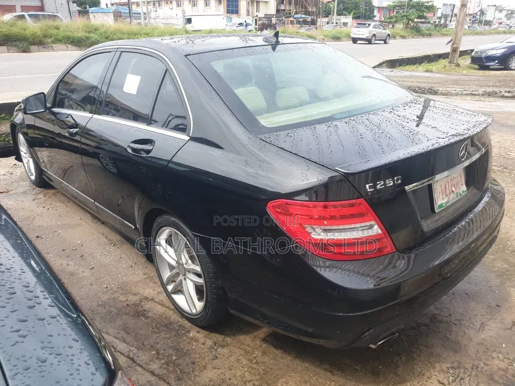 Mercedes-Benz C300 Luxury 4Matic Sedan AWD (3.0L 6cyl 7A) 2012 Black