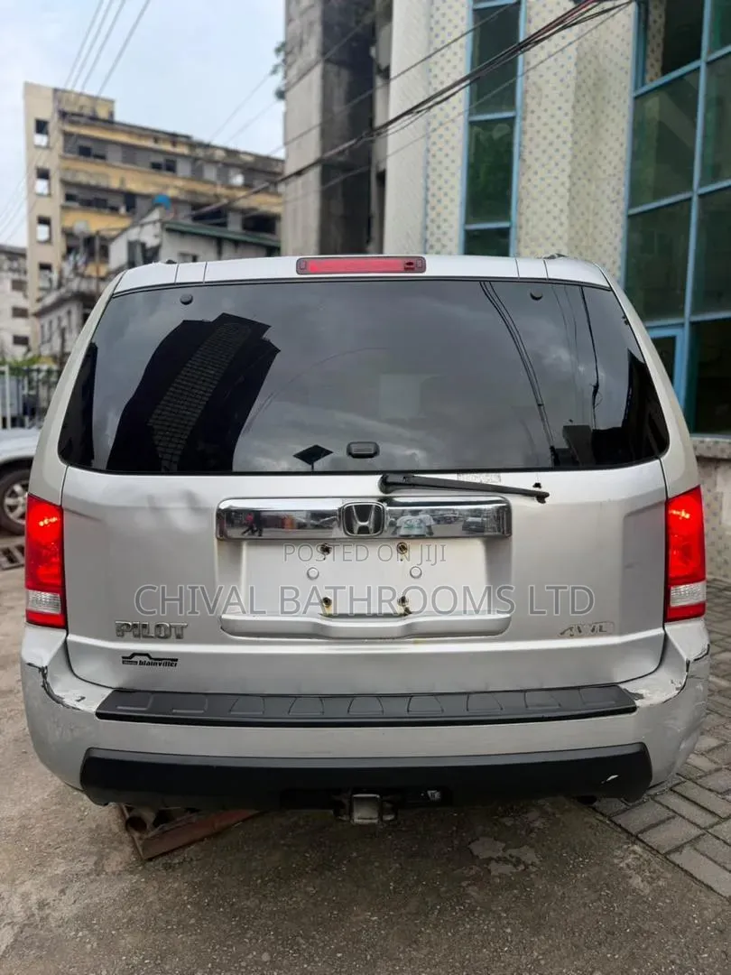 Honda Pilot 2011 Silver