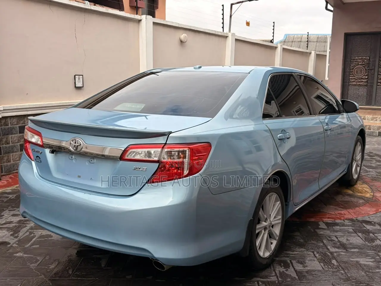Toyota Camry XLE 4dr Sedan (2.5L 4cyl 6A) 2012 Blue