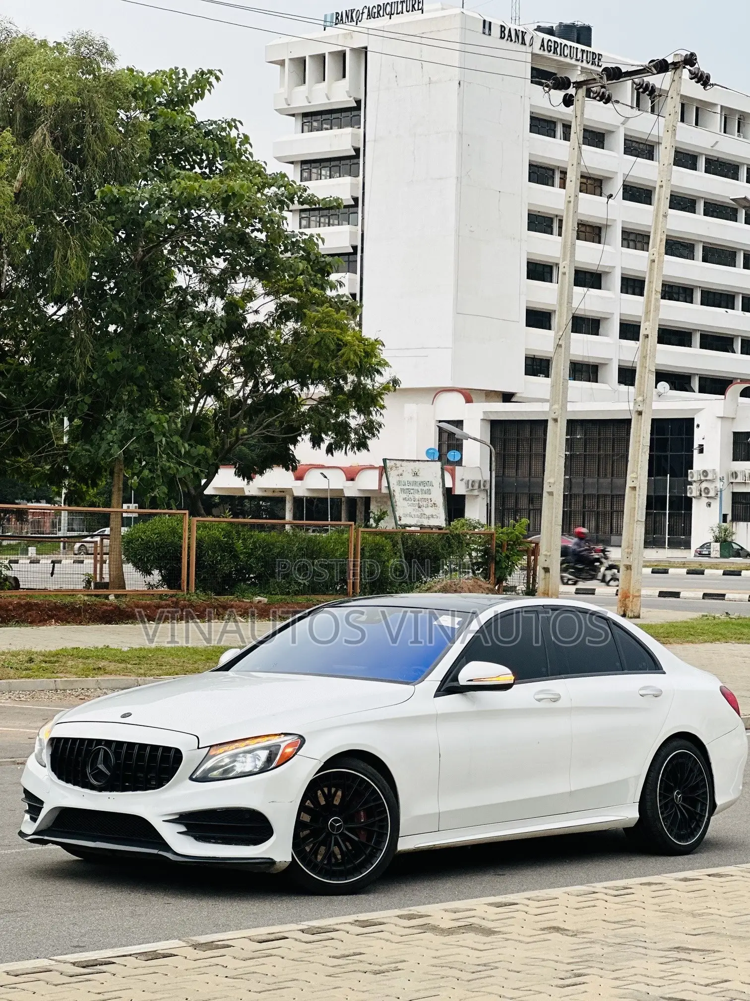Mercedes-Benz C43 2017 White