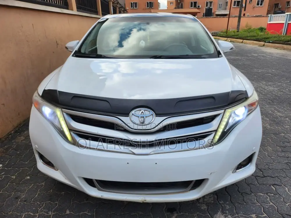 Toyota Venza Limited 2015 White