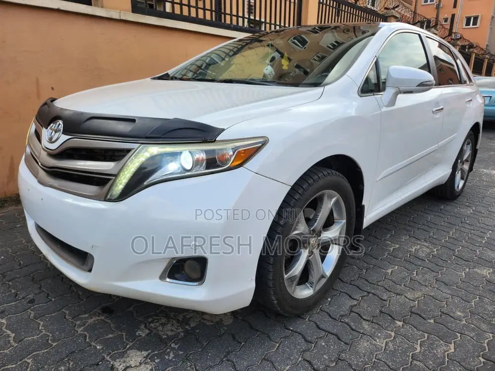 Toyota Venza Limited 2015 White