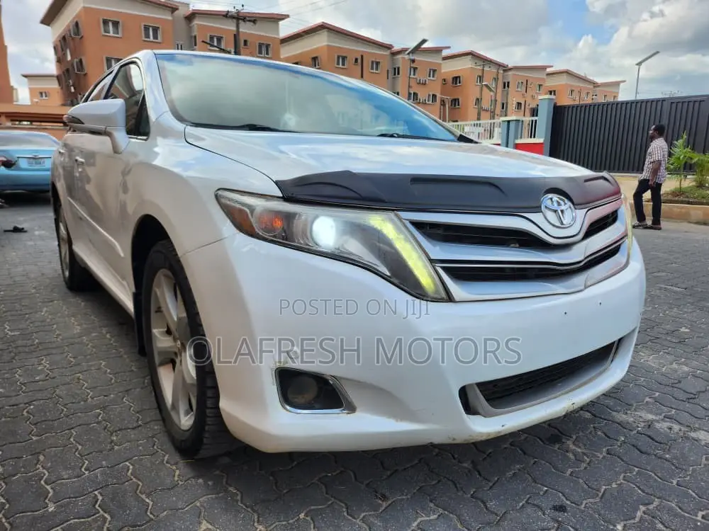 Toyota Venza Limited 2015 White