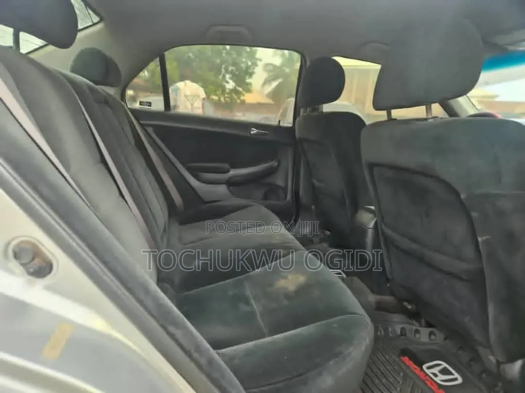 Honda Accord 2006 Silver