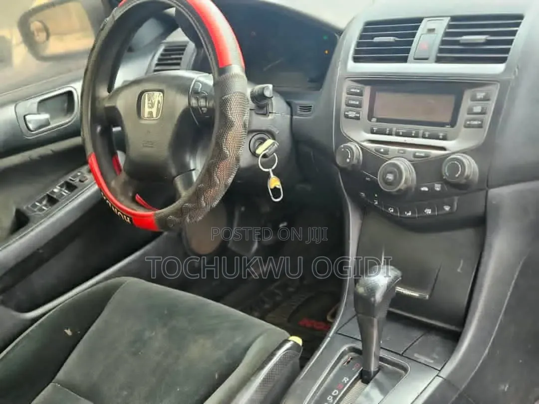 Honda Accord 2006 Silver