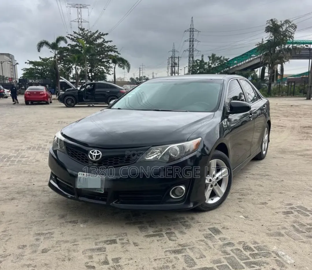 Toyota Camry SE Sport 4dr Sedan (2.5L 4cyl 6A) 2014 Black