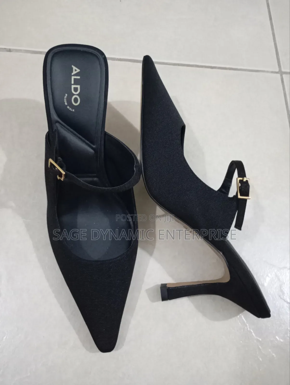 Aldo Pillow Walk
