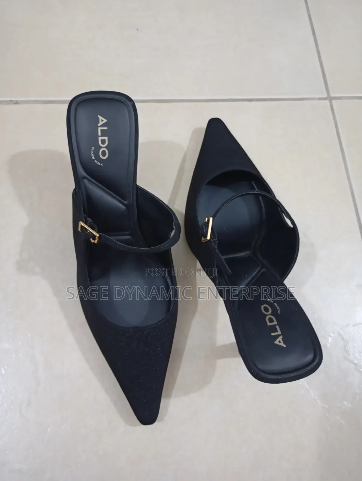 Aldo Pillow Walk