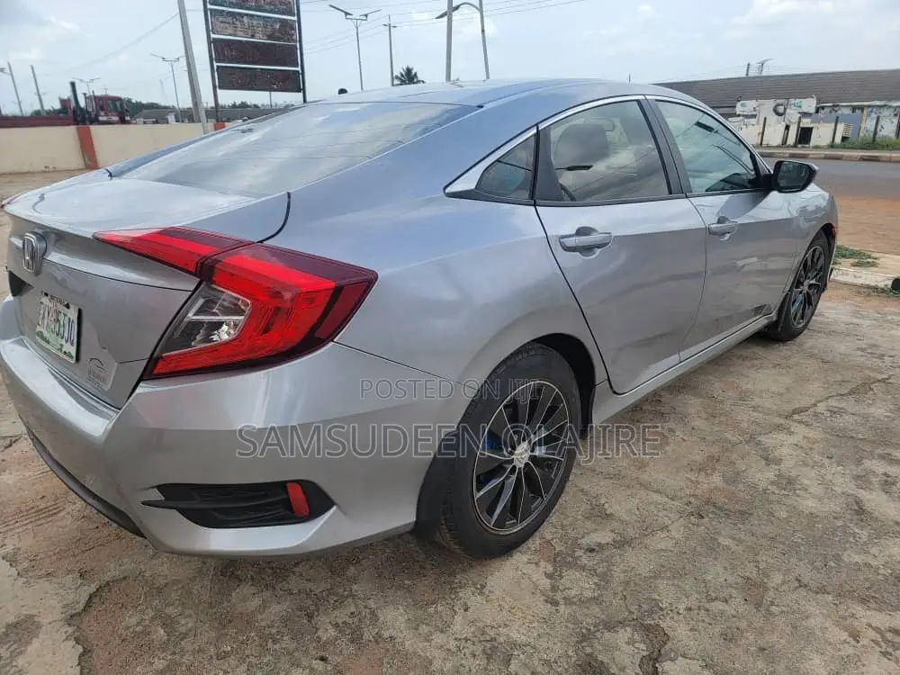 Honda Civic 2016 Beige