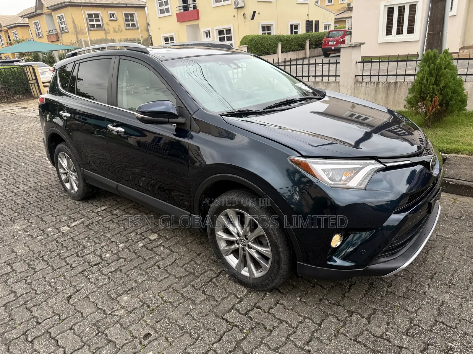 Toyota RAV4 Limited AWD (2.5L 4cyl 6A) 2017 Green